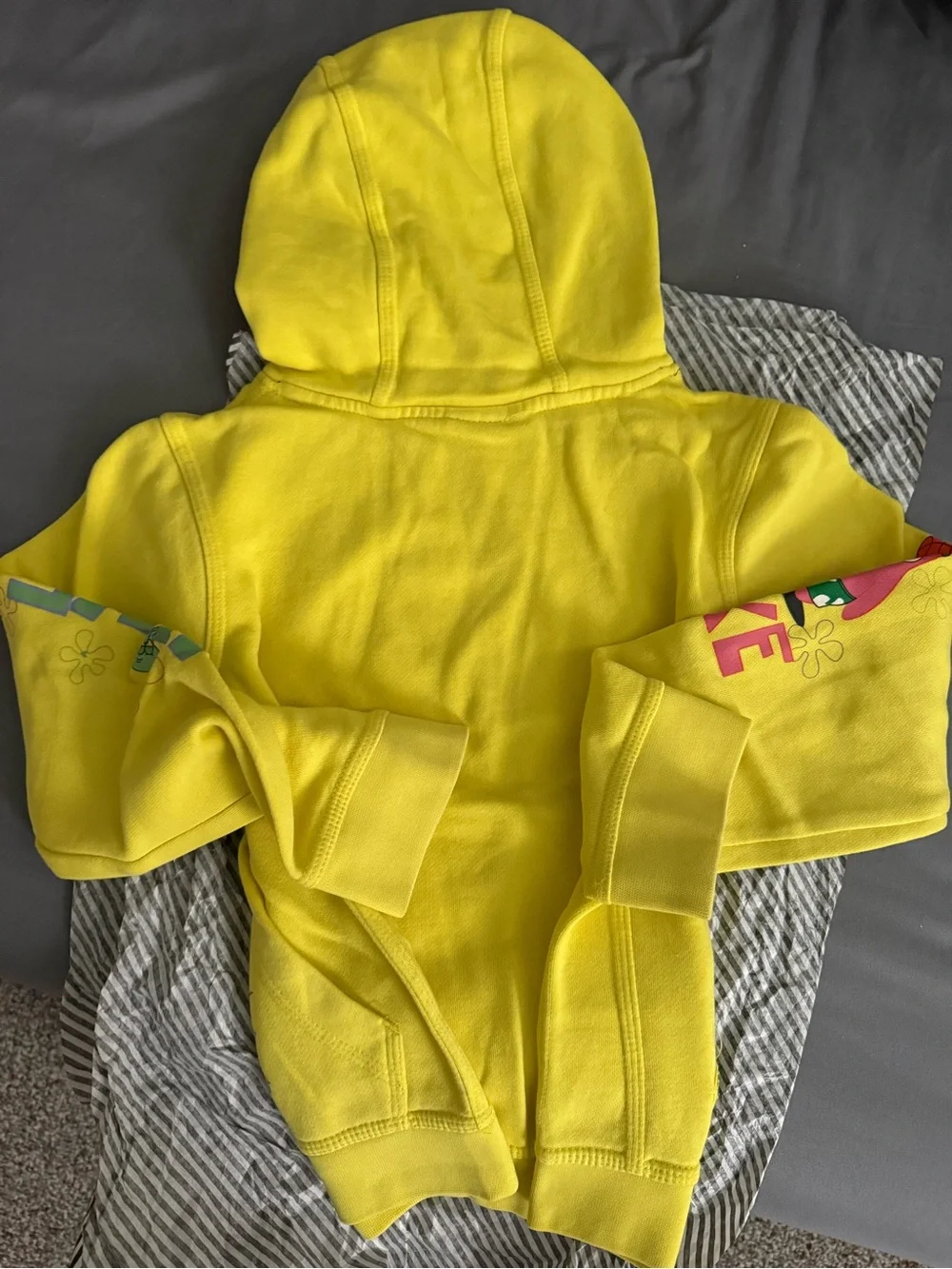 Nike kyrie x SpongeBob Yellow Pullover Hoodie - Men's